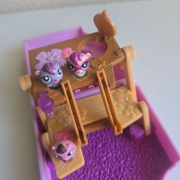 Littlest Pet Shop Teeniest Tiniest Teensies Popping Hamster House + 3 Figures - Picture 4 of 12